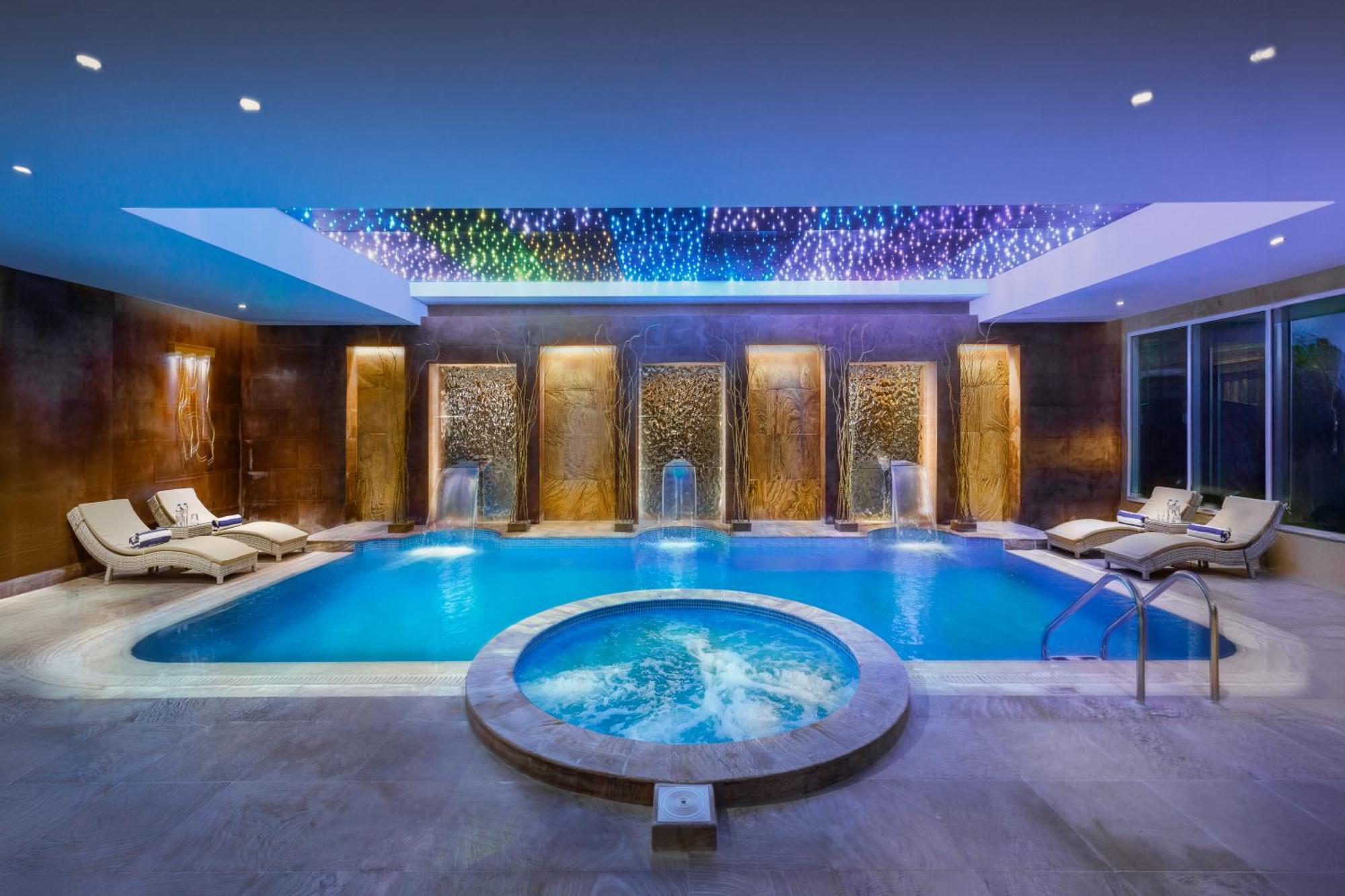 Millennium Place Doha Exterior photo Spa at the hotel
