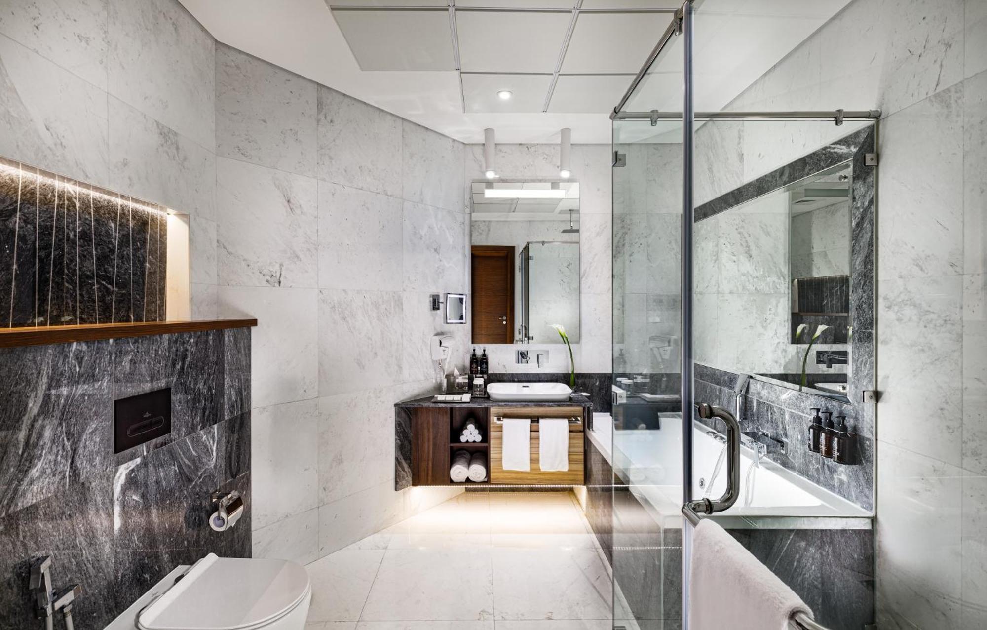 Millennium Place Doha Exterior photo Bathroom
