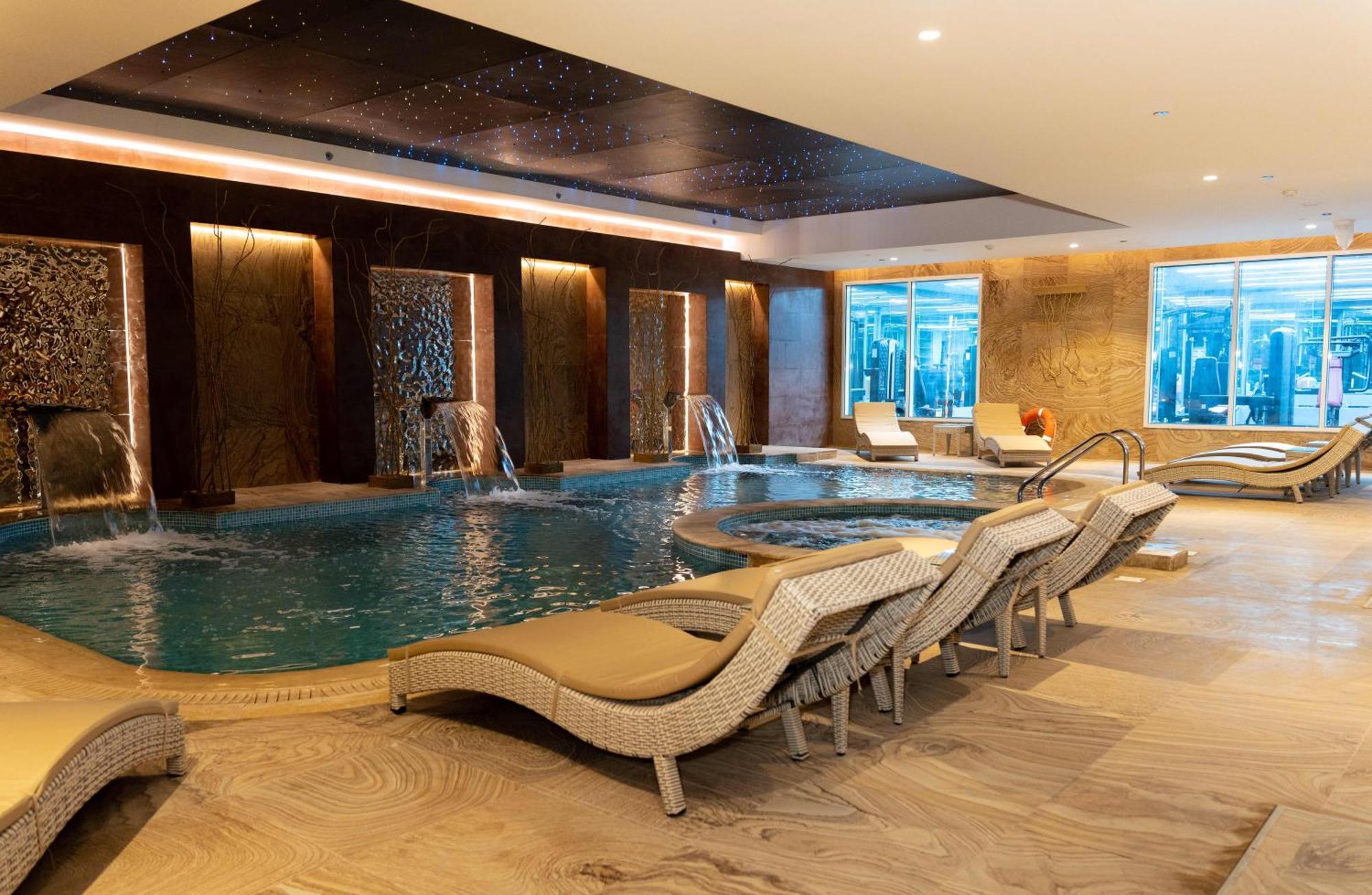 Millennium Place Doha Exterior photo The spa at the hotel