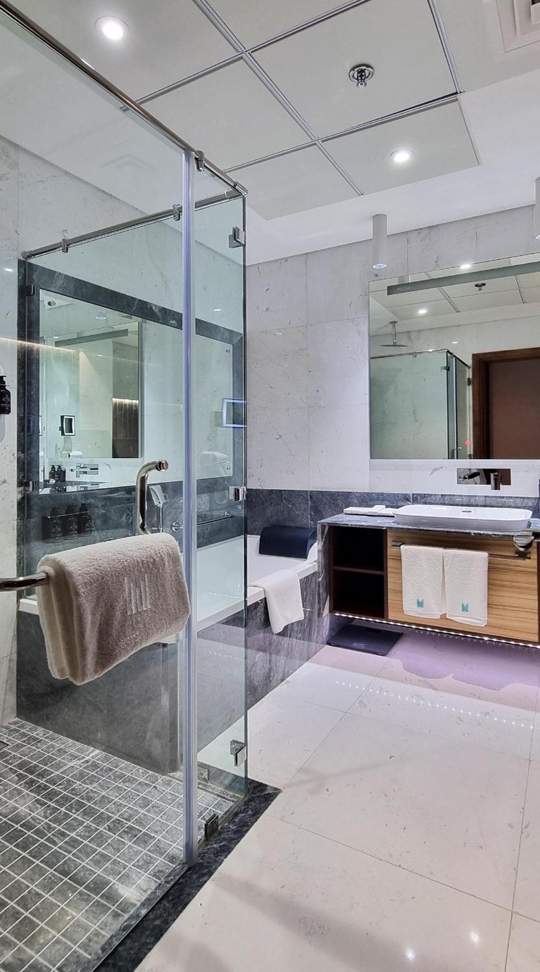 Millennium Place Doha Exterior photo Bathroom